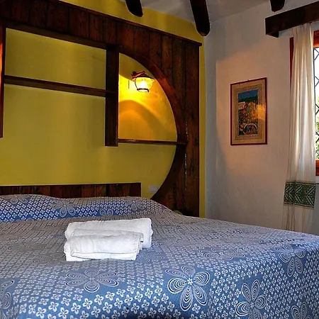 Villa-white-rose-baja-sardinia